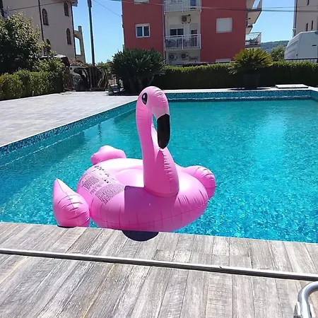 Lazy Dayz Pool Apartamento
