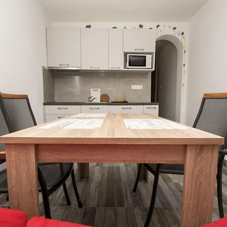Lazy Dayz Pool Apartamento Trogir
