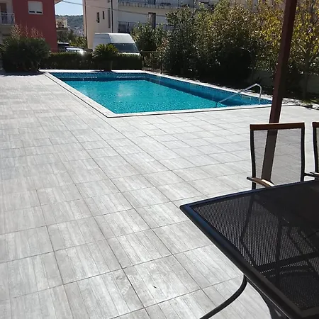 Lazy Dayz Pool Apartamento Trogir