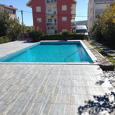 Apartamento Lazy Dayz Pool Trogir