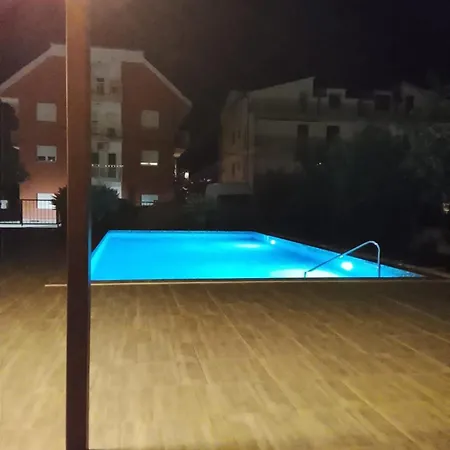 Lazy Dayz Pool Apartamento